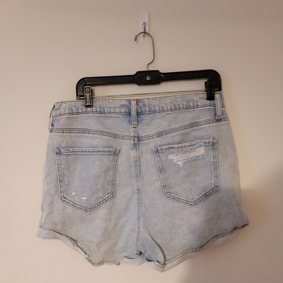 Vintage Mom Shorts 💙 - Picture 2 of 3